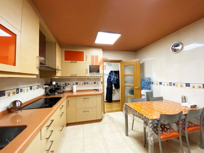 Foto d0e5047e-971e-43b2-9f46-f54fb24d49b1. Pis amb aparcament a Bertamirans Ames