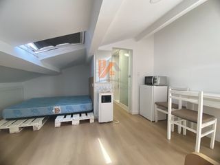 Rent Studio in Rua castron douro 13. Ático para estudiantes