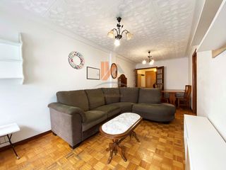 Rent Flat in Rua boiro 10. Estudiantes piso de 3 habitaciones en rúa boiro  santiago de com