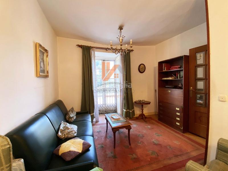 Foto c0ed5770-829d-4532-9b5d-593268969b9f. Casa a avenida figueroa 7 a Casco Histórico Santiago de Compostela