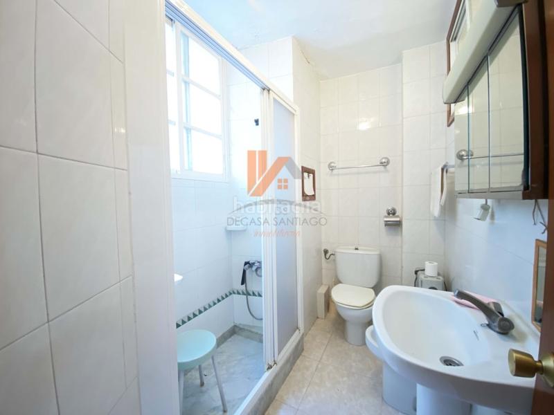 Foto d6abf3e4-c199-45ae-8db6-bccba89187c6. Casa a avenida figueroa 7 a Casco Histórico Santiago de Compostela