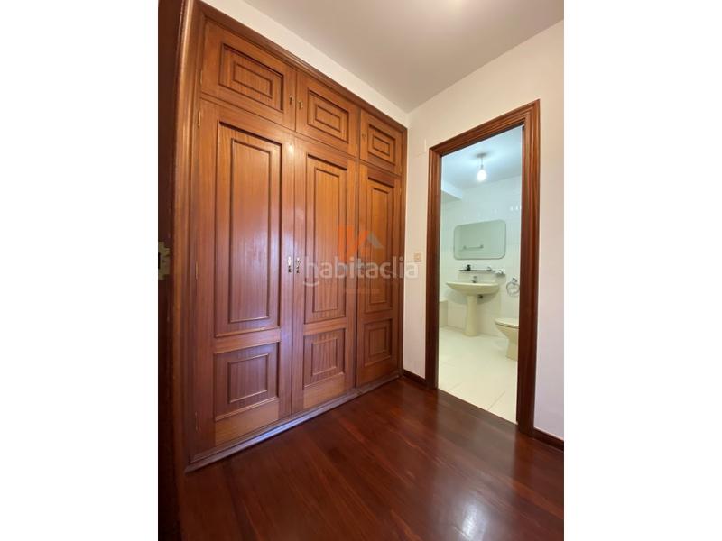 Foto 0710243f-f9bc-4151-9782-b55d6fbec61c. Affitto appartamento in r. de montero ríos in Ensanche - Sar Santiago de Compostela