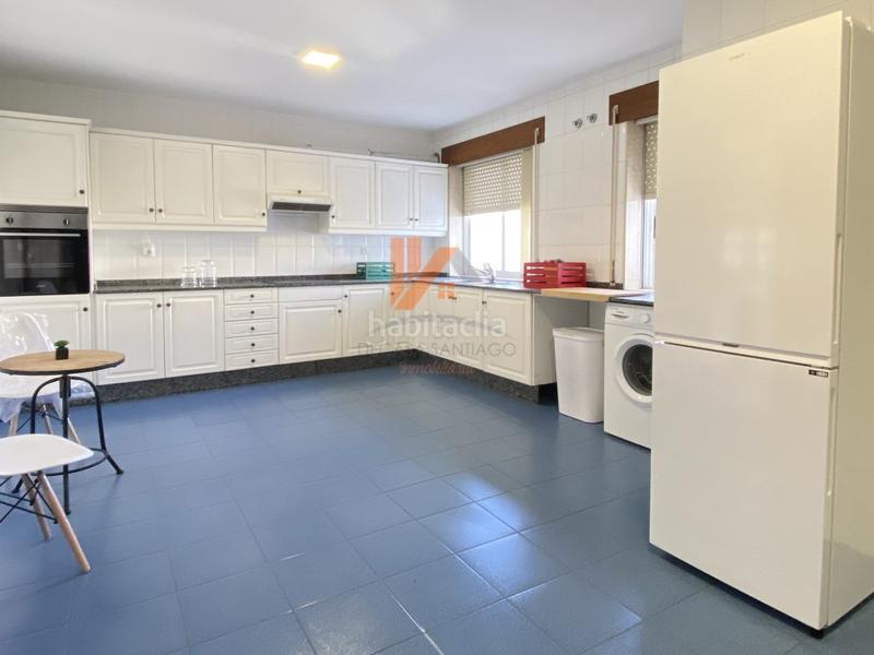 Foto 2e3b462e-76c8-46d9-ab6a-3ec82c1121ce. Affitto appartamento in r. de montero ríos in Ensanche - Sar Santiago de Compostela