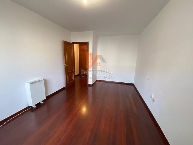 Foto 845c44eb-9399-47f1-823a-5d48219b875a. Lloguer pis a r. de montero ríos a Ensanche - Sar Santiago de Compostela