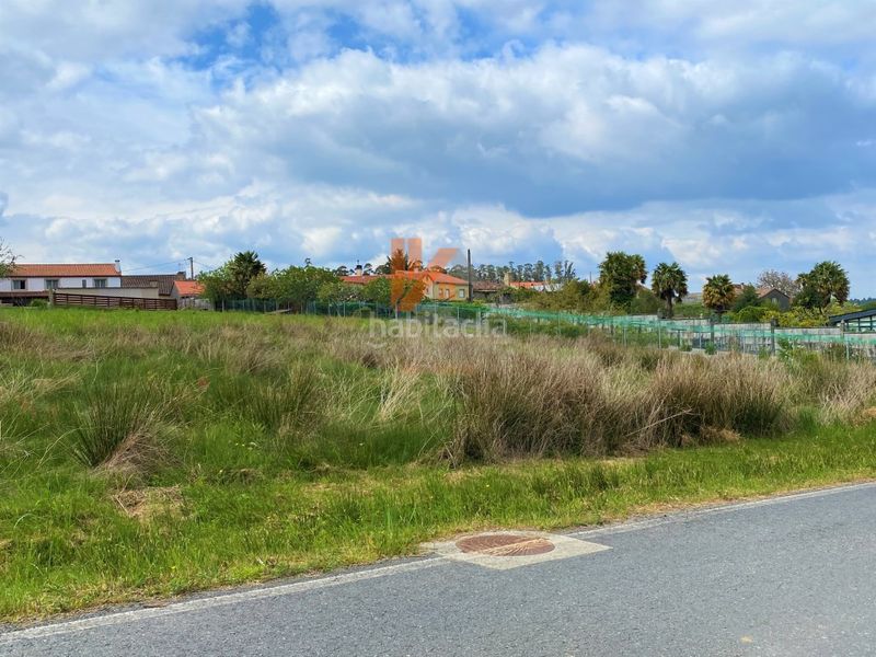 Foto 9168acc2-9424-4d65-b193-1810f41d9428. Terreno residencial en rua loureiro parcela edificable en luou en Teo