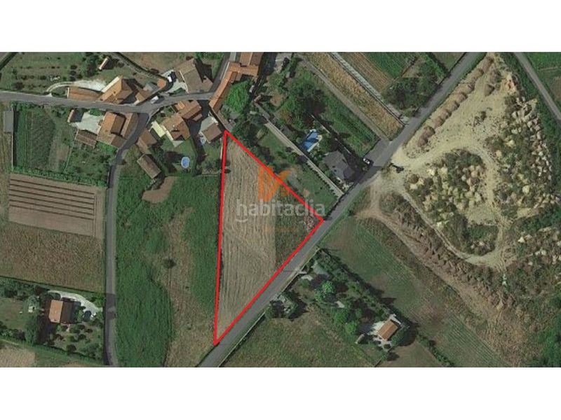 Foto ef9c9b42-9e4c-4a8f-b4c8-025c8a486fd6. Terreno residencial en rua loureiro parcela edificable en luou en Teo