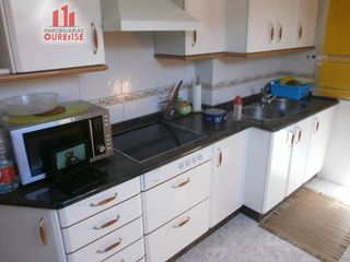 Pis a Barbadás. Ático en venta en la zona de a valenzá