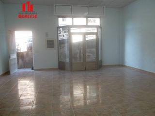 Lloguer Local Comercial a Mariñamansa. Local reformado en la zona de mariñamansa