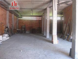 Lloguer Local Comercial a A Ponte. Local de obra en la zona del puente