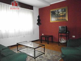 Piso en Centro. Amplio piso céntrico con terraza y finca para reformar