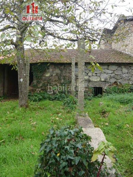 Foto f3b73ee2-a26f-4b1f-95e1-999f8b233cee. Casa con parcheggio in Toén