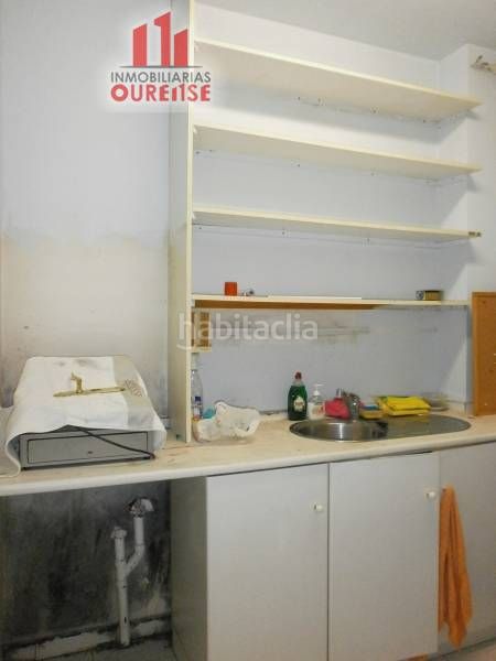 Foto d0120ea6-7466-4fbe-81e2-3dd78db4b910. Lloguer local comercial a Centro Ourense