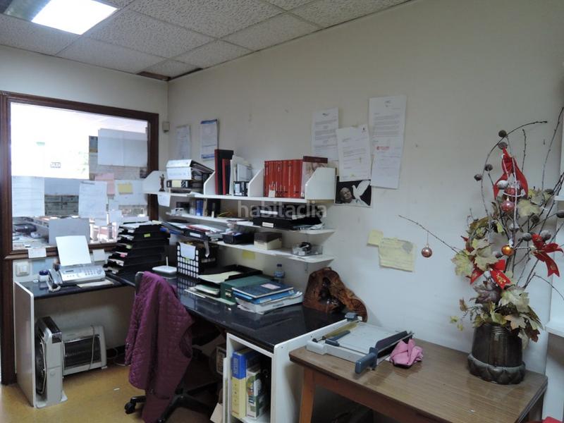 Foto 8bec3687-190a-464d-bad3-a221faf5bfd3. Local comercial  en la zona del puente en Ourense