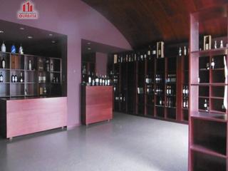 Affitto Locale commerciale in Barbadás. Amplio local comercial acondicionado en la valenzá.