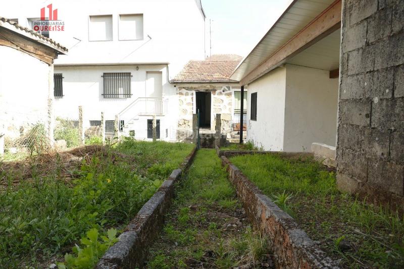 Foto 9b276f20-4403-4590-b347-d258f90a8df2. Casa  con parcela en a merca. en Celanova