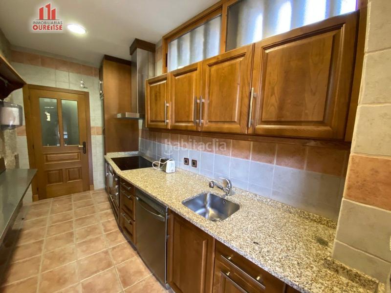 Foto 42c33efd-9217-45be-9eff-3469a4146324. Haus mit heizung parking in Carballeda de Avia