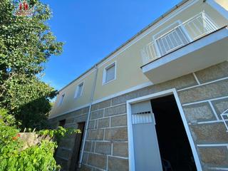 Casa a Toén. Se vende casa situada en la zona de alongos