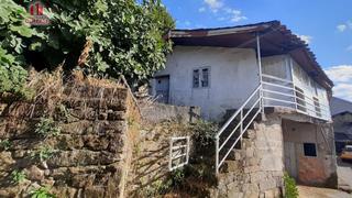 Maison à Vilamarín. Casa de piedra sita en la zona  de vilamarin, a 15 minutos de la