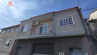 Casa a Vistahermosa. Lote de dos viviendas unifamiliares en vistahermosa