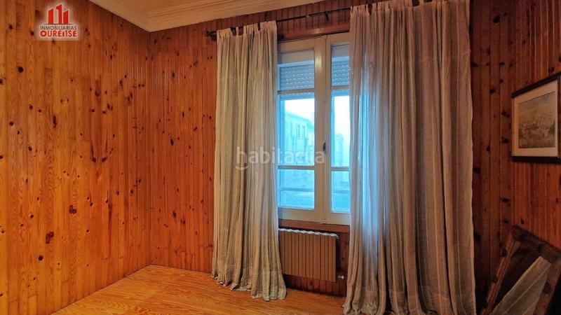 Foto 0bf8b9b9-95bf-4e85-b009-f7ae272dd83b. Casa  en el casco urbano en A Carballeira Ourense