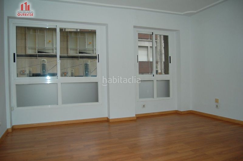 Foto f09b2b4c-e97c-4a8e-a14b-f1c16de216dd. Miete büro in Centro Ourense