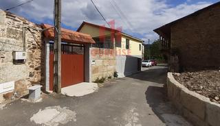 Maison à Toén. Casa reformada con buena parcela en toén.