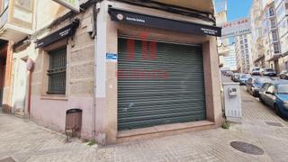 Local Comercial a Posío. Cafetería con licencia próxima al jardín del posío