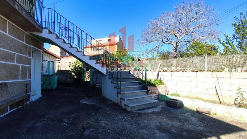 Foto 554d719e-5f4c-47d8-9593-31d885aa54ea. Casa  de piedra con parcela , próxima a sandiás. en Xunqueira de Ambía