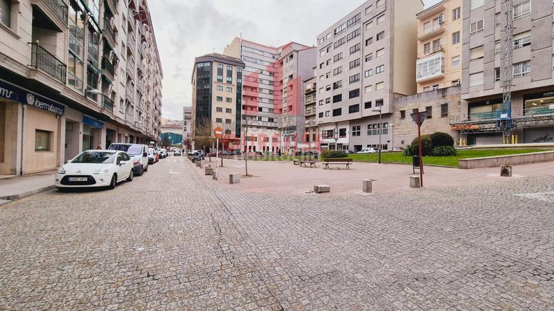Foto c5343fef-cd43-4435-8bbf-86e7dc7cea65. Car parking in Centro Ourense