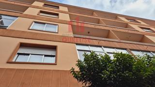 Rent Flat in A Carballeira. Amplio piso amueblado cerca de las burgas