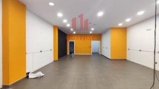 Lloguer Local Comercial a Centro. Amplio local con dos plantas cerca del centro de ourense.