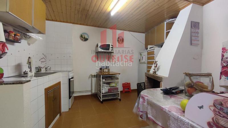 Foto 313b4bb7-fbfb-4c47-b1b4-cc606cffe3e0. Casa oportunidad! conjunto de dos casas pareadas con parcela trasera en Ribadavia