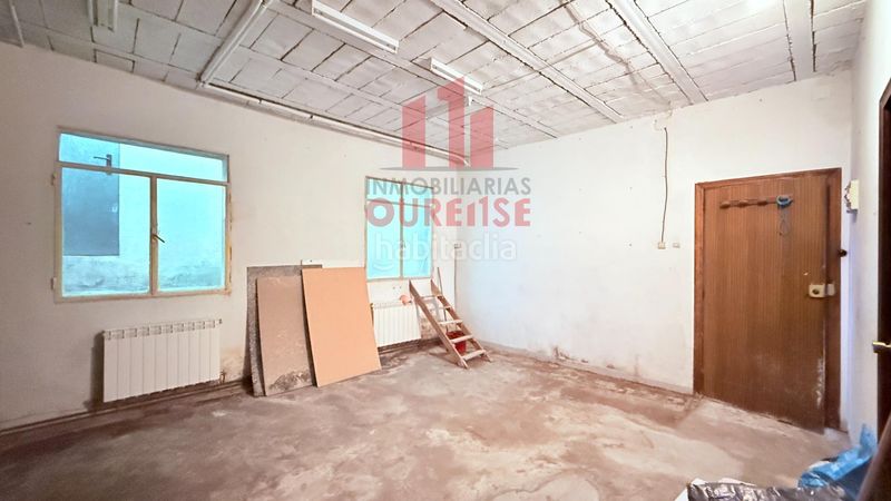 Foto 80f9c387-8451-4ce8-80f2-1d53b4833915. Edificio  compuesto por cuatro viviendas con trasteros y terraza en Mariñamansa. en Ourense