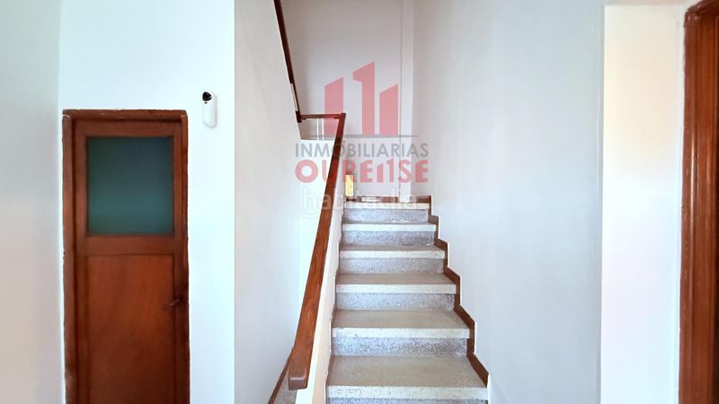 Foto d32d2e22-ab14-4630-9759-afcc584942e6. Edificio  compuesto por cuatro viviendas con trasteros y terraza en Mariñamansa. en Ourense