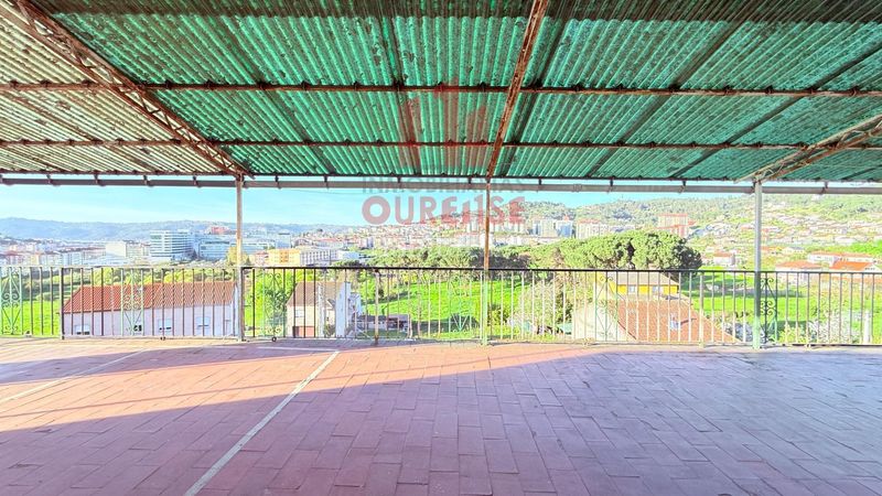 Foto d9a4e560-c74e-4f7c-b78d-90c96df89681. Edificio  compuesto por cuatro viviendas con trasteros y terraza en Mariñamansa. en Ourense