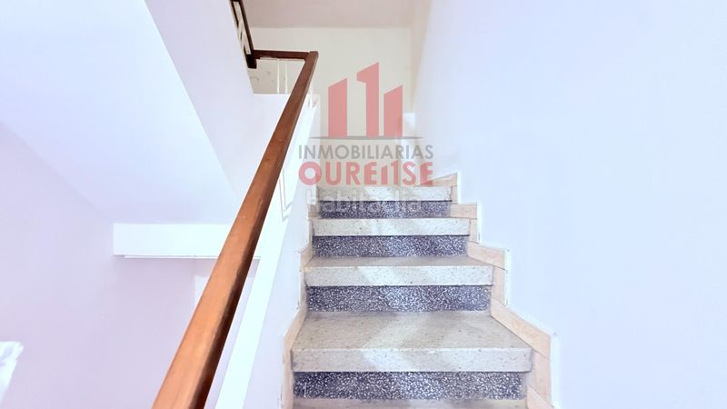 Foto e234c4e5-3154-4c92-b955-6072c18f3c3f. Edificio  compuesto por cuatro viviendas con trasteros y terraza en Mariñamansa. en Ourense