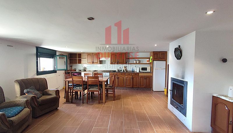 Foto 911baf7f-b85f-4e54-b861-40f16233cf48. Casa amb aparcament a Ventiun Ourense