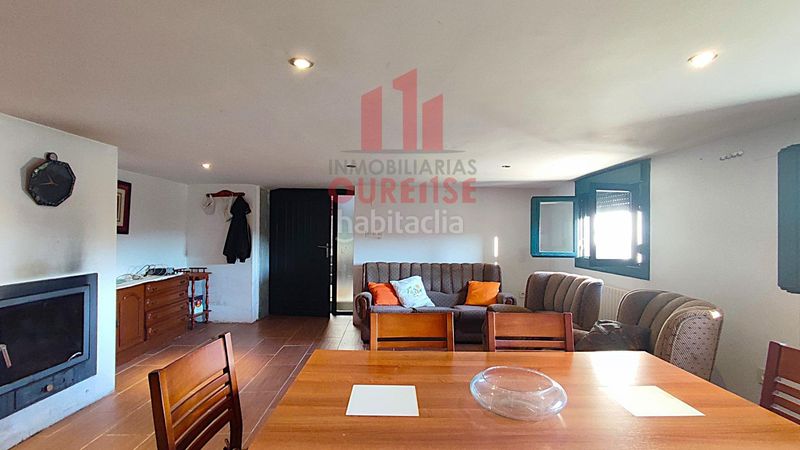 Foto af13fdf4-ef8c-4b0c-9c3c-a3442fcdc1ab. Casa amb aparcament a Ventiun Ourense