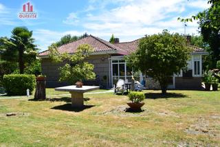 Casa a Coles. Estupendo chalet con piscina y parcela en coles