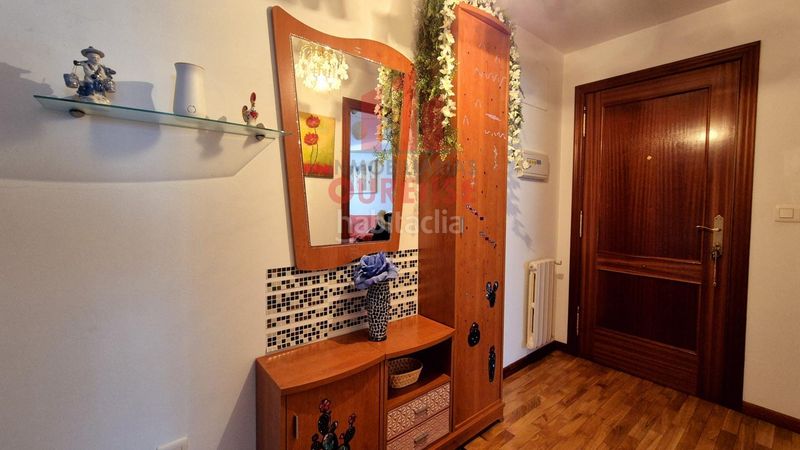 Foto 0e2ce316-7445-4582-b21e-336d2018de8a. Lloguer pis amb calefacció aparcament a Ventiun Ourense