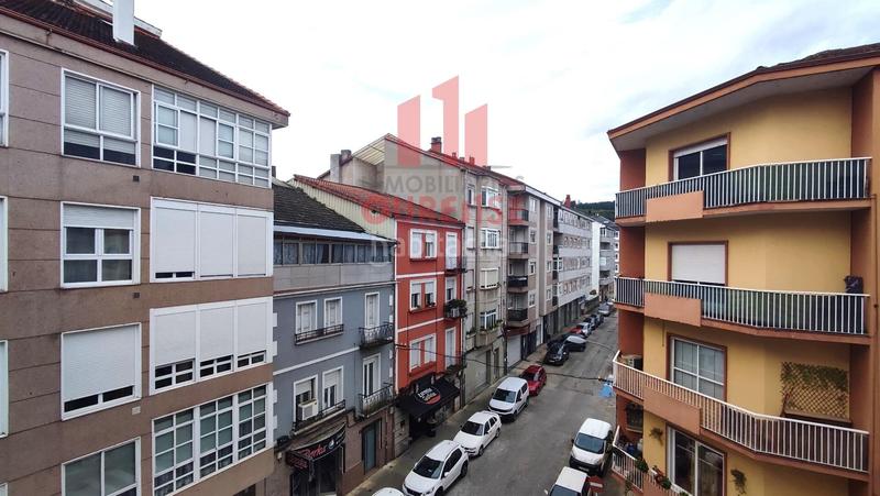 Foto 6b9901a2-3b15-4982-9134-e4ee791fbaae. Piso  semireformado en el Couto. en Couto Ourense