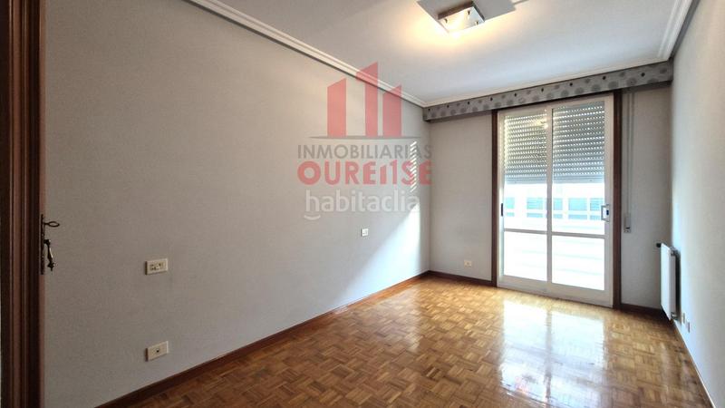 Foto 597c33e0-53e9-435d-b259-f8cf54c7a73c. Rent flat with heating parking in Couto Ourense