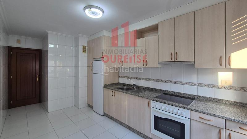 Foto 9d8d6d11-4b16-4931-99ce-73540c39fcae. Rent flat with heating parking in Couto Ourense