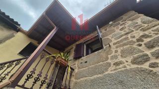 Casa a Barbadás. Casa de piedra reformada en la zona de barbadás.