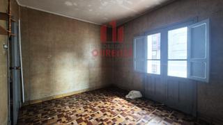 Pis a Posío. Piso para reformar integralmente en la zona del posío.
