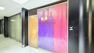 Local Comercial a Couto. Económico bajo comercial en galerías o couto