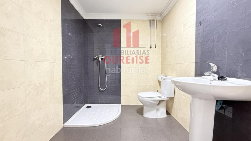 Foto ee103471-201a-45cb-a740-cf1dff48e912. Location local commercial dans Couto Ourense