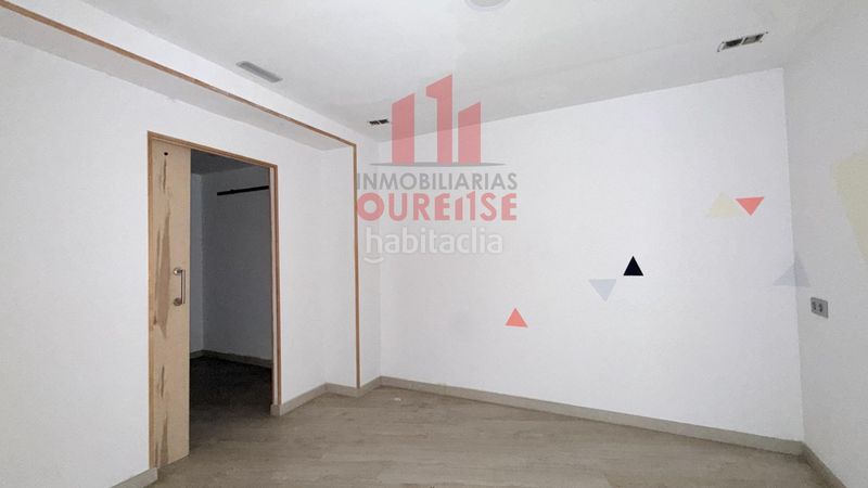Foto 8b37e0a7-fa50-4622-89fc-9ae1c6d5a268. Lloguer local comercial a Centro Ourense