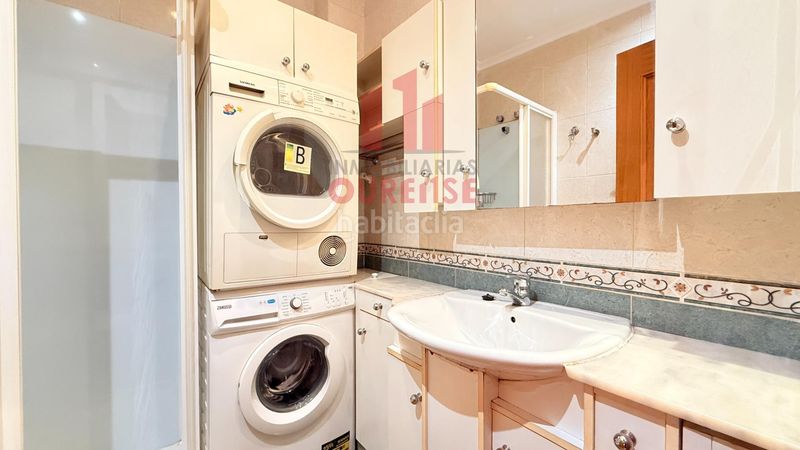 Foto cd46c2fc-3d09-47f5-bea4-c108df0afaed. Rent flat with heating parking in Centro Ourense