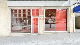 Lloguer Local Comercial a Couto. Impecable oficina lista para comenzar la actividad